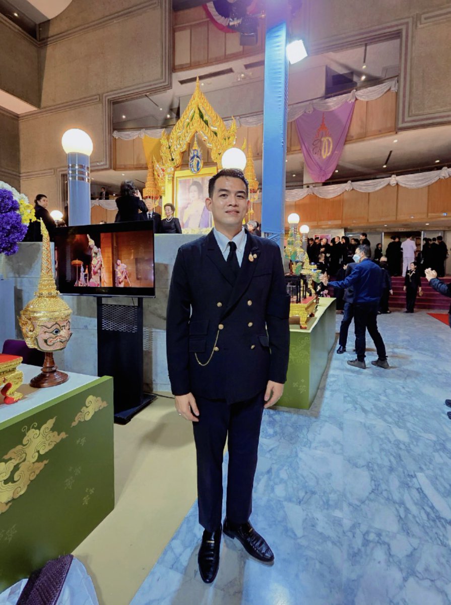 รับเสด็จพระเจ้าอยู่หัว-พระราชินี
ทอดพระเนตรโขนตอน สัตยาพาลี
2/11/68