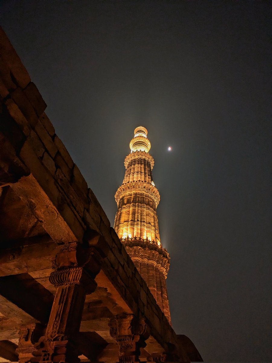 dillidallying's tweet photo. Qutub by night https://t.co/MTd6QMp0DK