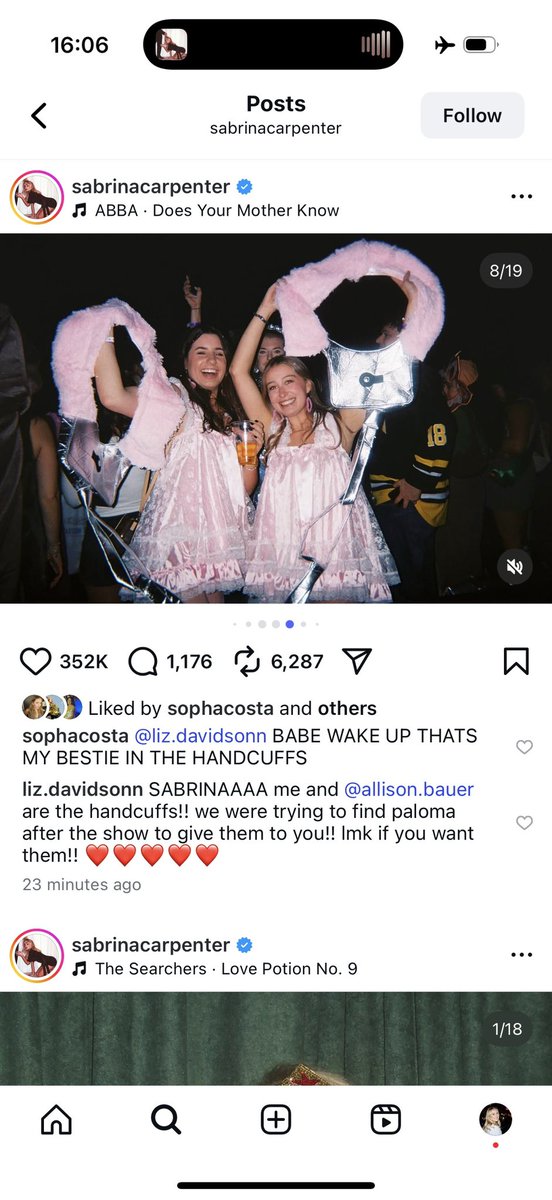 llizzarrdd's tweet photo. so me and my bestie went to sabrinaween. ended up on sabrina’s instagram. long story short i will NEVER recover or shut up about this. shoutout paloma 🥰🥰🥰 @TeamSabrina @SabrinaAnnLynn #sabrinacarptener #sabrinaween #msg https://t.co/nvqv0MwDUD