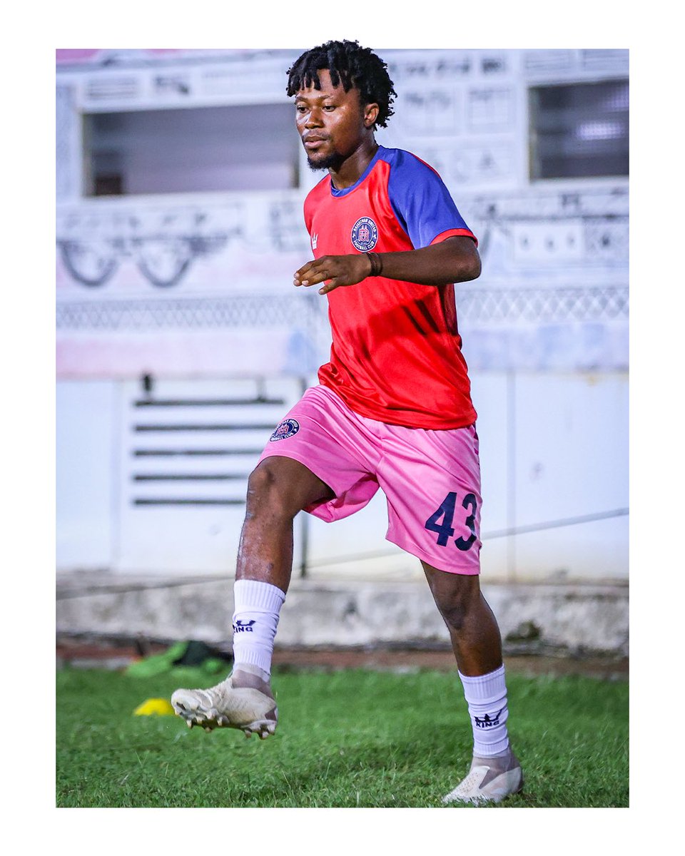RajasthanUnited's tweet photo. Setting the tone. โ๏ธ๐ฏ#๐๐๐ค๐ก๐๐ฅ๐๐ ๐๐๐๐ฃ๐๐ฌ๐ญ๐ก๐๐ง
#aiffsupercup25 #rajasthanunitedfc #matchday2 #warmup #desertwarriors #RUFCvsMCFC https://t.co/EkK17Vnco5