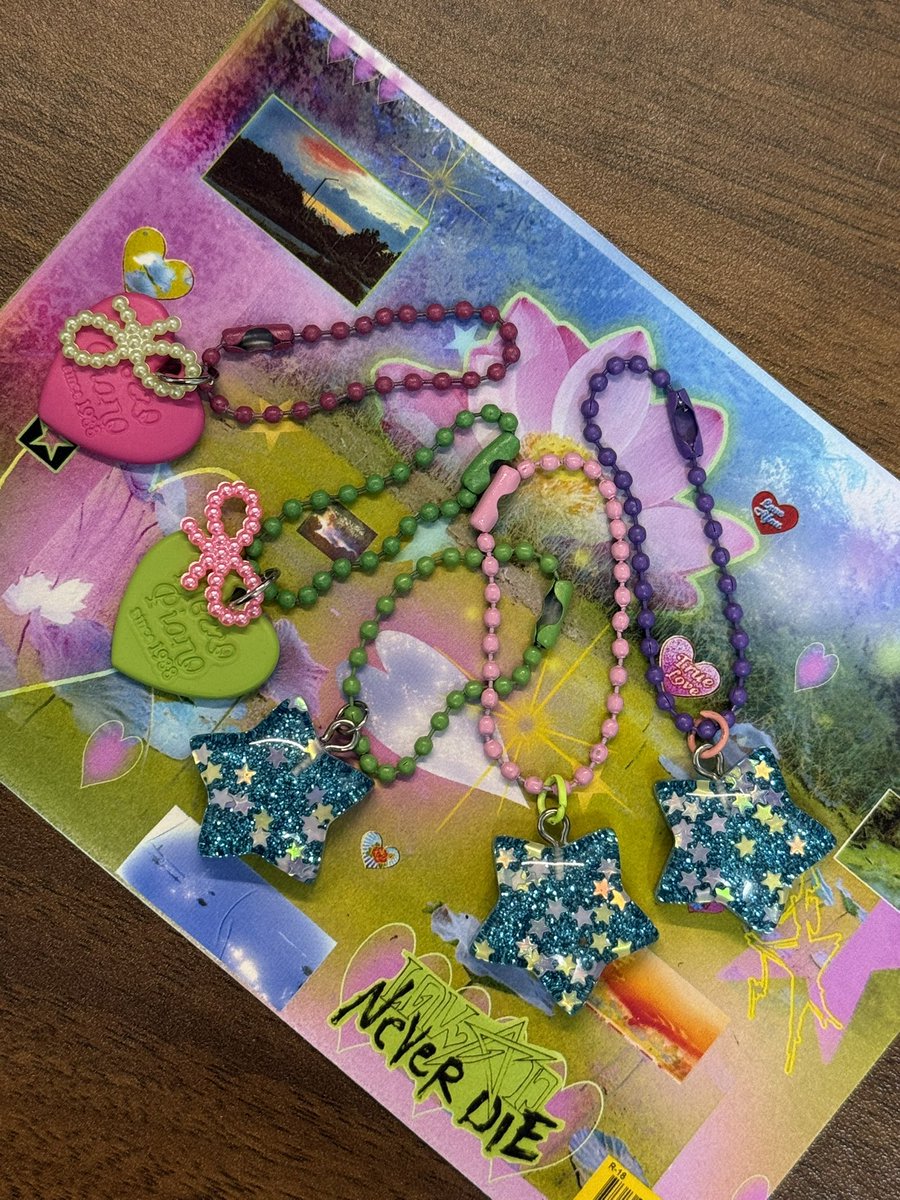 sonnetnco's tweet image. giveaway 🪷  *:･ﾟ✧ เล่มไหนให้ทายค่ะ 👀