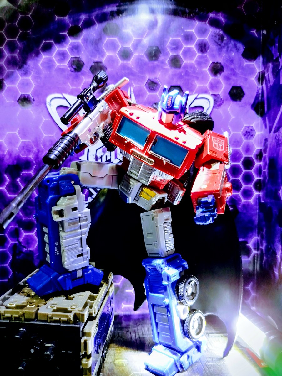 We're still here! But more updated on Instagram. Check us out there: instagram.com/transformersad