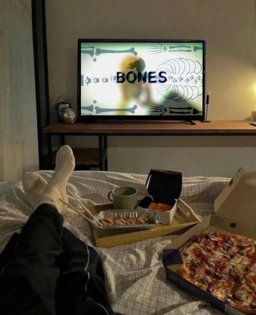 derpschanel's tweet image. People my age are starting families, getting married, having kids and I’m just like this in my room