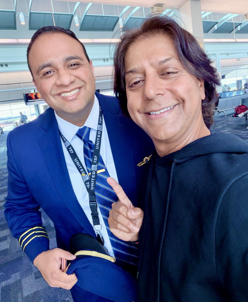 BhattFoundation's tweet image. Flying high with one of the best @United, led by outstanding @UnitedPilots and iconic @BoeingAirplanes. The pride of @America taking the world further. 🇺🇸🛫🌍✈️