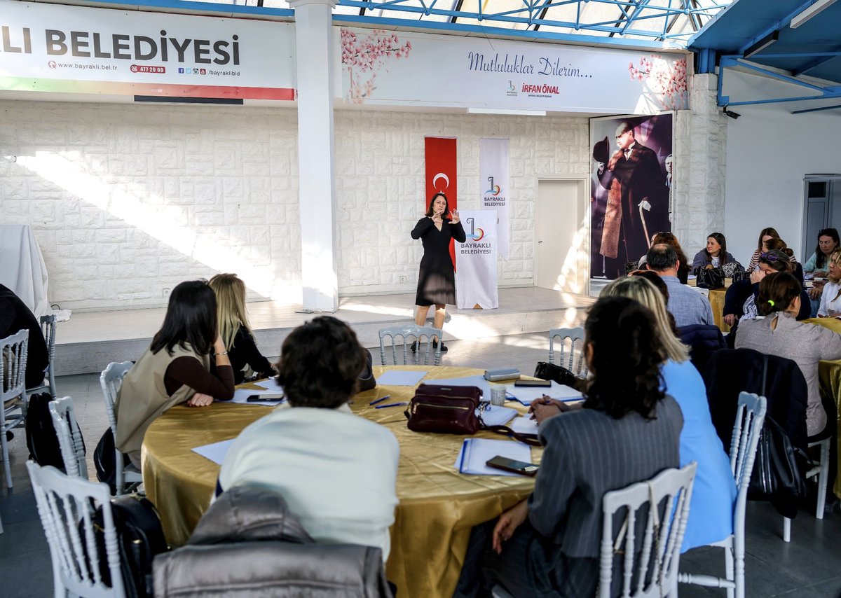 irfanonal's tweet photo. Bugün, 2026–2028 Yerel Eşitlik Eylem Planı üzerine çalışma arkadaşlarımızla bir araya geldik.

Eşitliği, adaleti ve kapsayıcı belediyeciliği kurum kültürümüzün merkezine yerleştirmek için fikirlerimizi paylaştık.

Bu toplantıdan çıkacak yol haritası, Bayraklı’da kadınlar, çocuklar, gençler ve tüm yurttaşlarımız için daha adil bir geleceğin temelini oluşturacak.