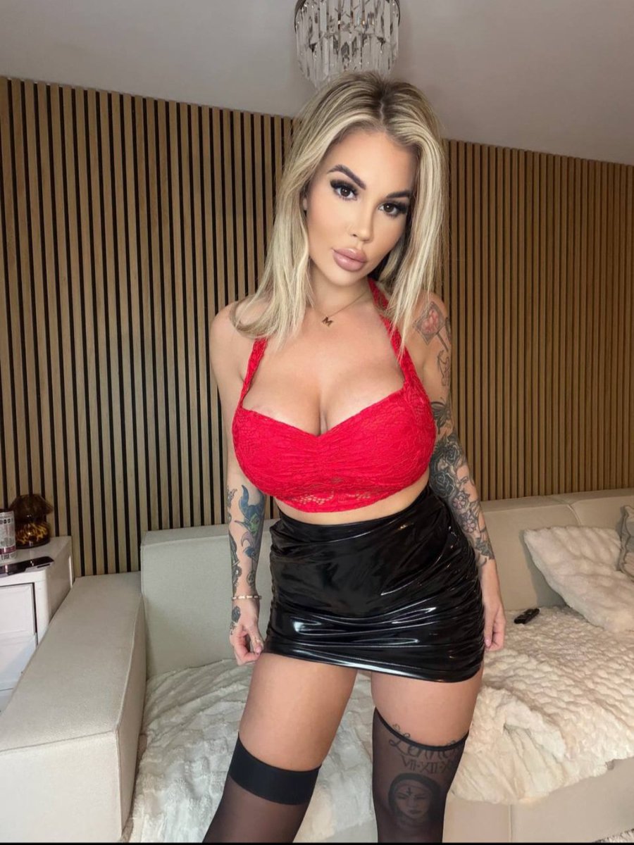 <a href="/DollyMazeee/">Dolly♡</a> is your Ultimate Model on Monday 🌹 Stunning Outfit ✨️ Incredible Tits 🌹 Pornstar Lips 🌹 Alluring eyes 🌹 Inked Blonde Bombshell 🌹 Main Brand Ambassador for <a href="/TheCutestMILFs/">The Cutest MILFs Promotions🌹Brand Ambassadors 🌹</a> 🌹 Link below while sales last 👇onlyfans.com/maze_dolly/med… #Adultstar #Sugardaddy #Ink