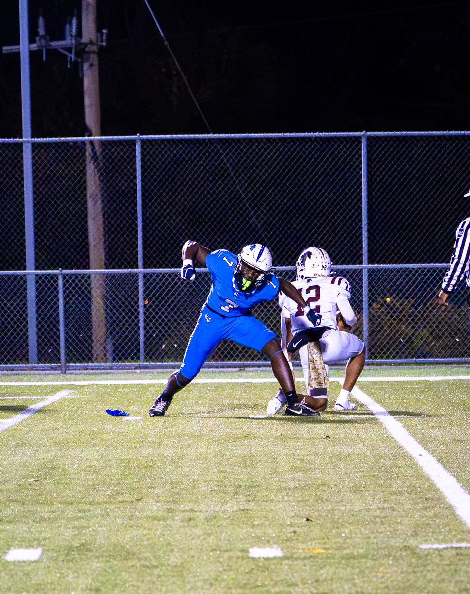 Great Team win over GCC advancing to round 2, Check out my highlights!! <a href="/TheHook720/">Brian Fernandes</a> <a href="/TheUCReport/">Billy Tucker</a> <a href="/210ths/">2Tenths Speed & Agility</a> <a href="/MarcusAdemilola/">Marcus Ademilola</a> <a href="/PineStar11/">Cheyton Pine</a> <a href="/The_hive_ath/">The Hive Athletics</a> <a href="/247Sports/">247Sports</a> <a href="/RodSteele16/">Rod Steele</a> <a href="/RyanSnyderOn3/">Ryan Snyder</a> 

hudl.com/v/2T7ViS