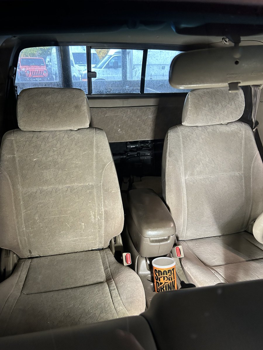 I almost missed the <a href="/SportDrinkCo/">Sport Drink</a> cameo appearance in cup holder until afterwards so I decided to take a highlight pic