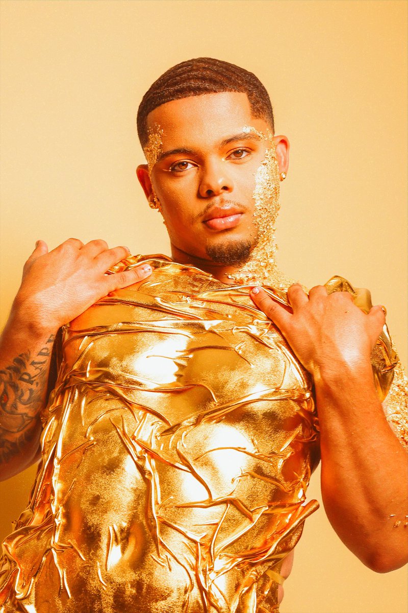 kaiiglizzy2x's tweet photo. They say pressure makes diamonds — but I turned into pure 24K gold🔱 #24kairiqatgold hbd to me🎈 https://t.co/oBu5fQSheo