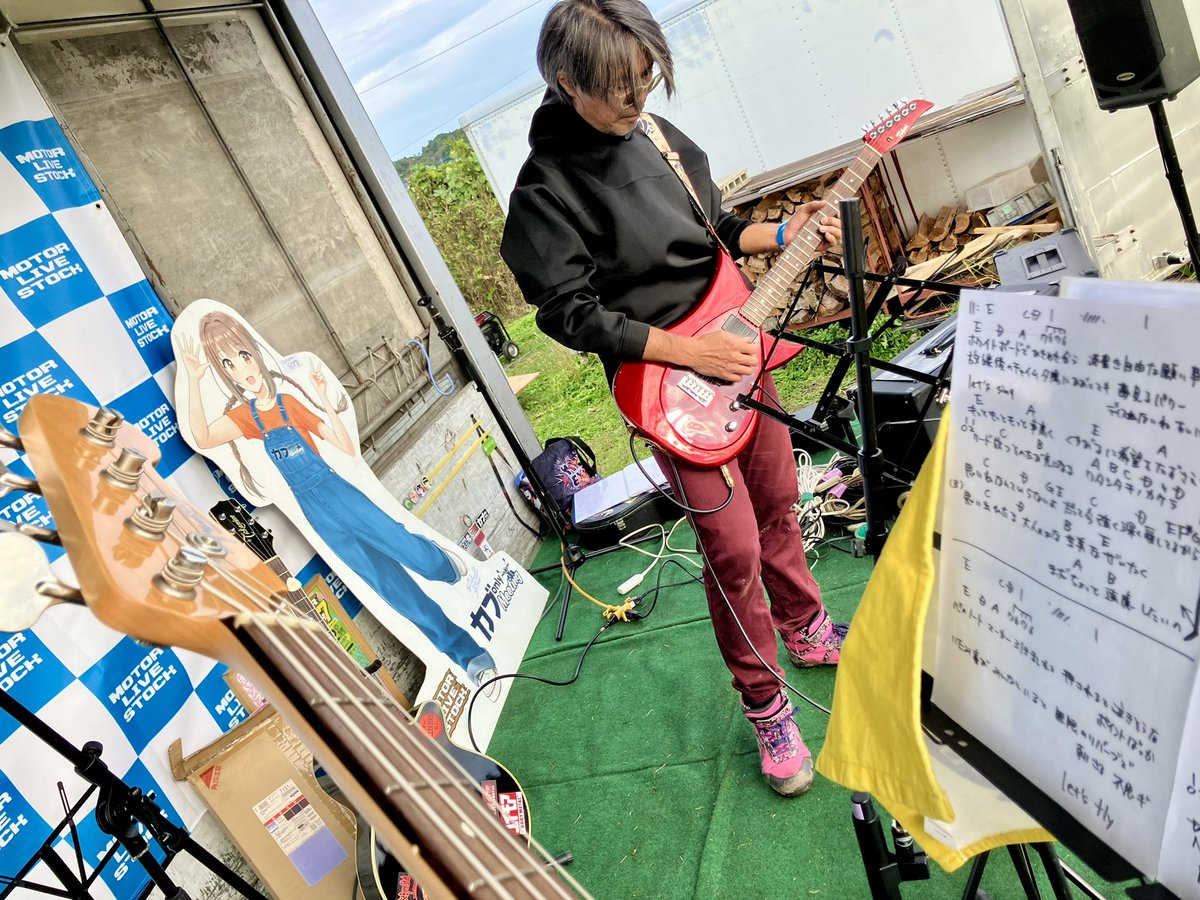 akamegane_nmm's tweet image. そだ

春のカブOnlyに来てた、flickさん( @flick4126 )の描いたかわい子ちゃんと一緒にライブしてた事をご報告いたしますｗ #MLS7