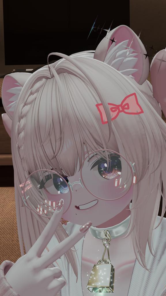 VRC_VRC_VRC_VRC's tweet image. 기습 이쁜척😘