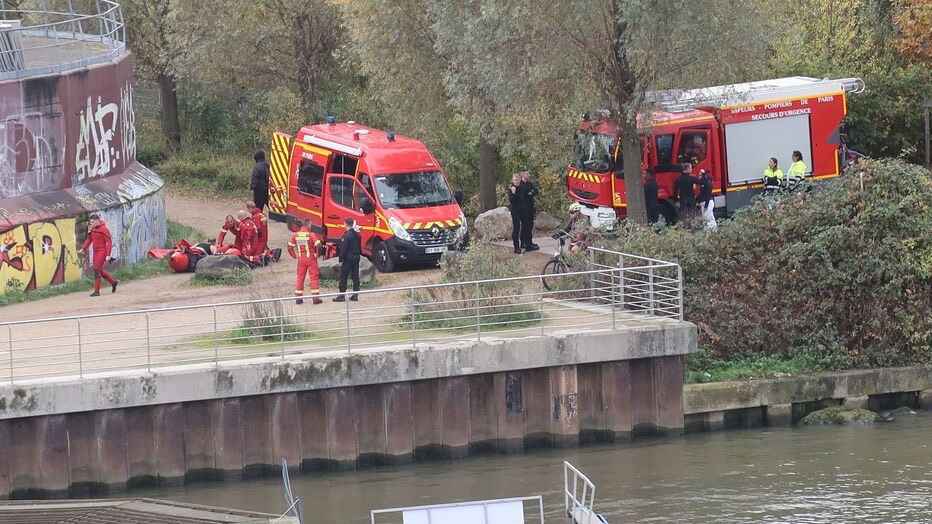 info_Paris_IDF's tweet image. 🔴 FLASH - #Colombes : Une fille de 16 ans est morte.

👉 Elle s'est jetée dans la Seine depuis le pont-aqueduc près d’Argenteuil (95) lundi. Une péniche qui passait à proximité lui a lancé une bouée qu’elle aurait refusée. (Lp) #HautsdeSeine