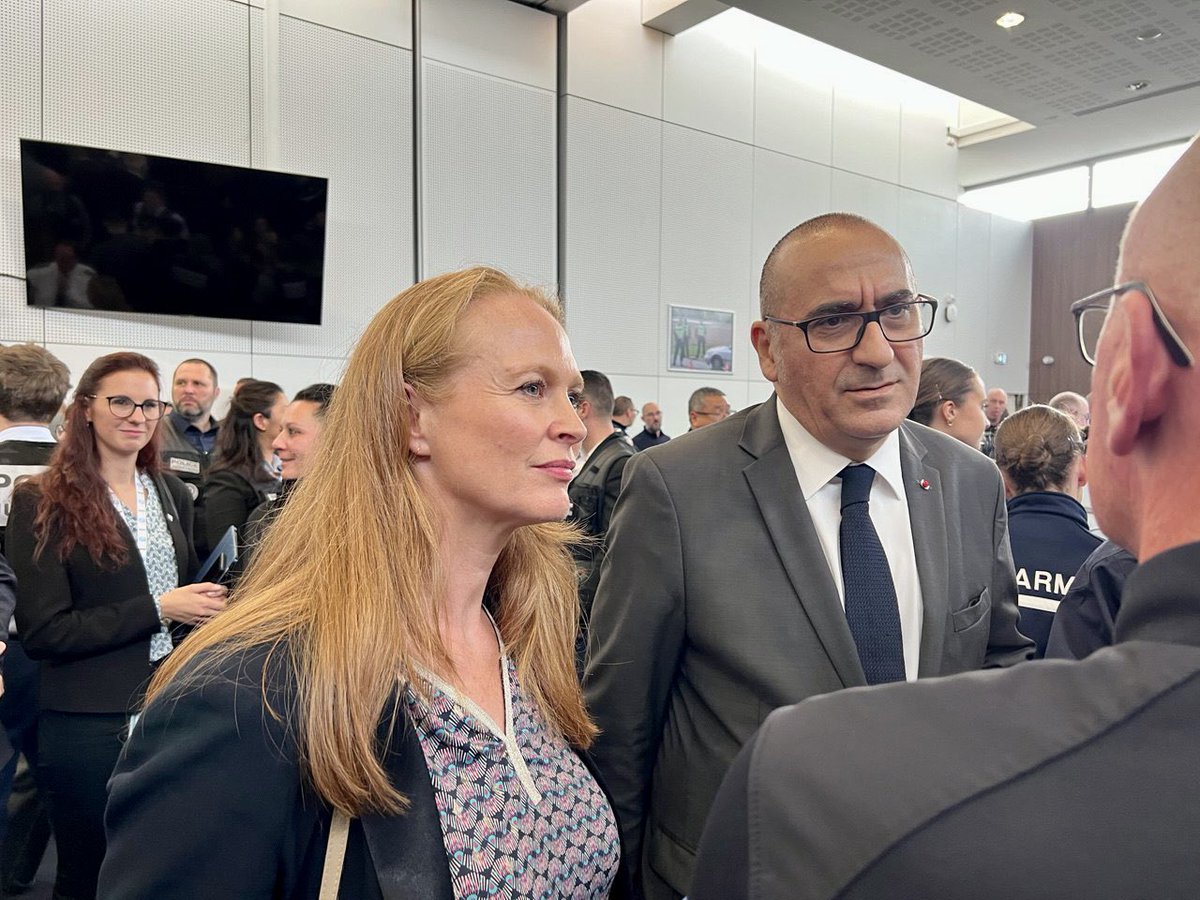 #POLICE
👮‍♂️ Accueil ce matin à #Lille de <a href="/NunezLaurent/">Laurent Nuñez</a> , ministre de l’Intérieur, pour son premier déplacement de soutien aux forces de sécurité intérieure du Nord.
Aux côtés des policiers mobilisés chaque jour pour : 
🔹 Lutter contre le narcotrafic
🔹 Combattre l’immigration