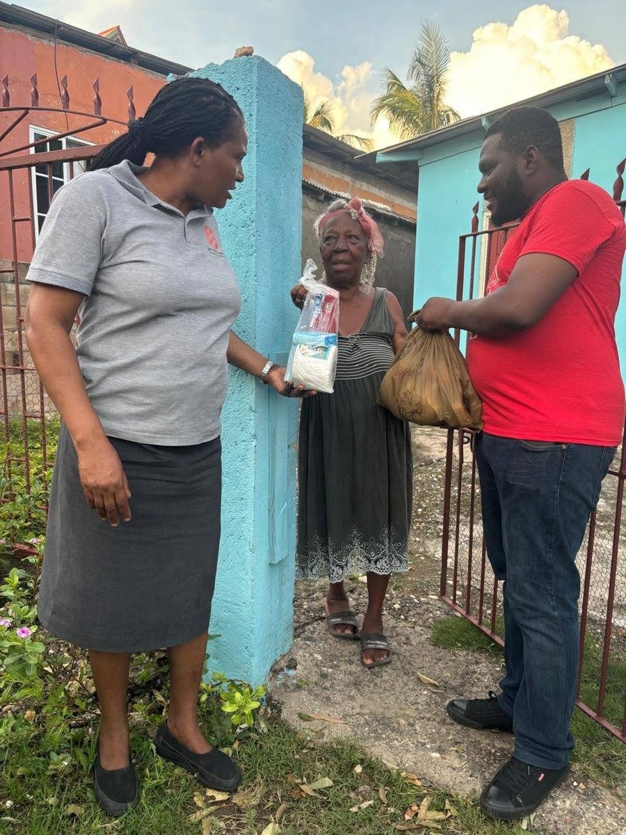 Salvation Army EDS tweet media