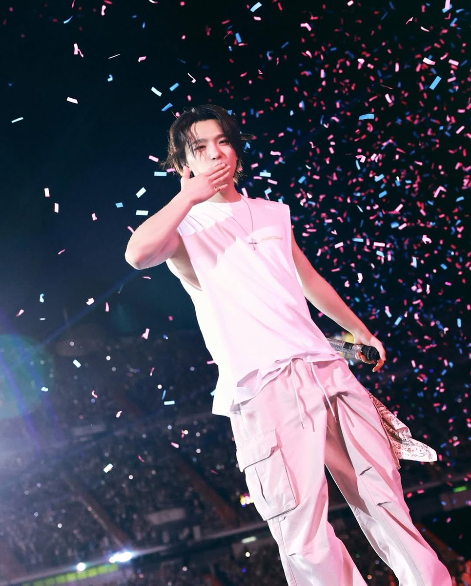 I vote for #SEVENTEEN on #2025MAMAVOTE