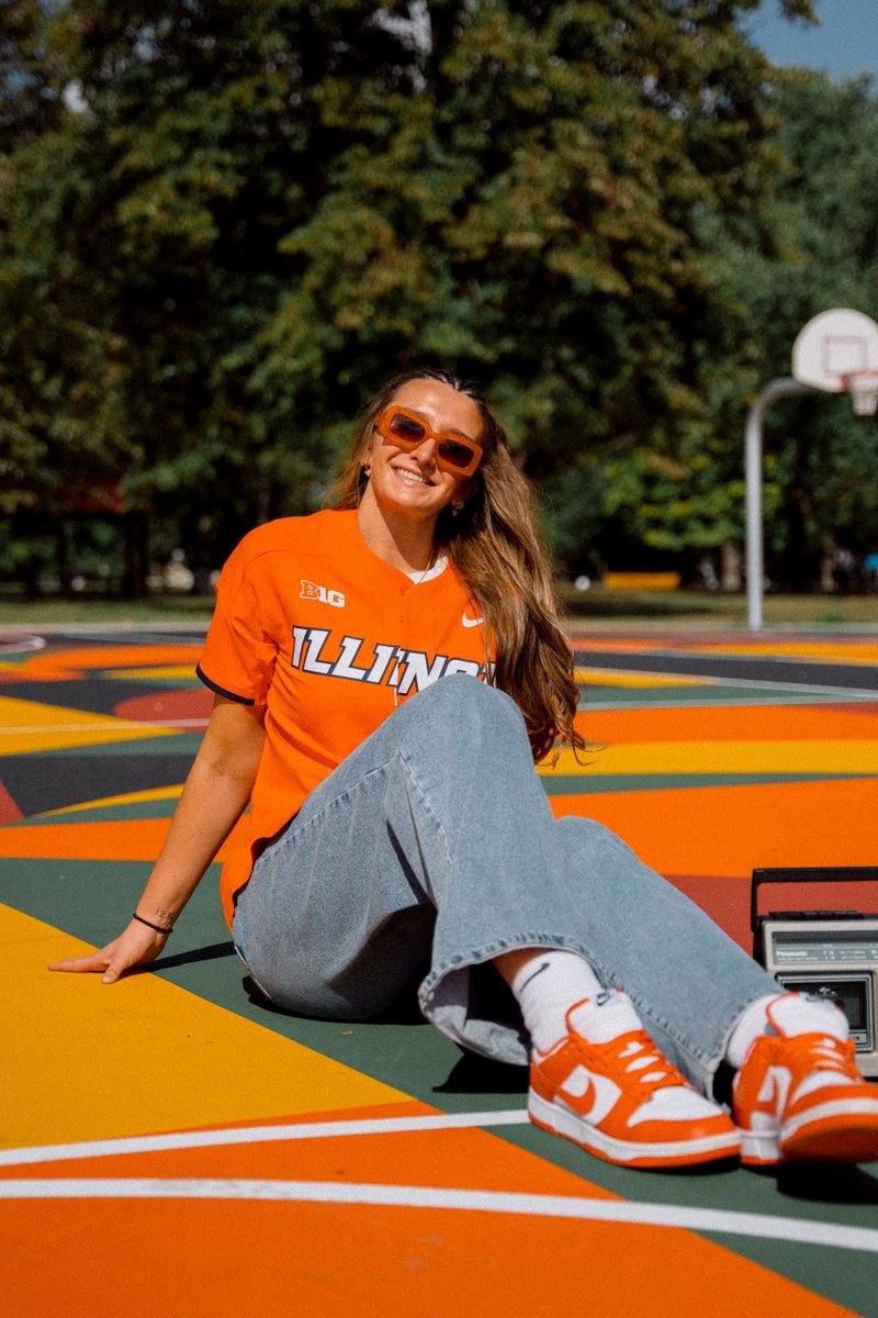IlliniWBB's tweet photo. Wishing a very happy birthday to Hayven Smith today! 🥳 https://t.co/mDLTjIwiIW