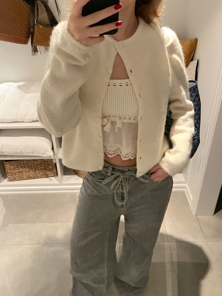 cardy cardigan tweet media