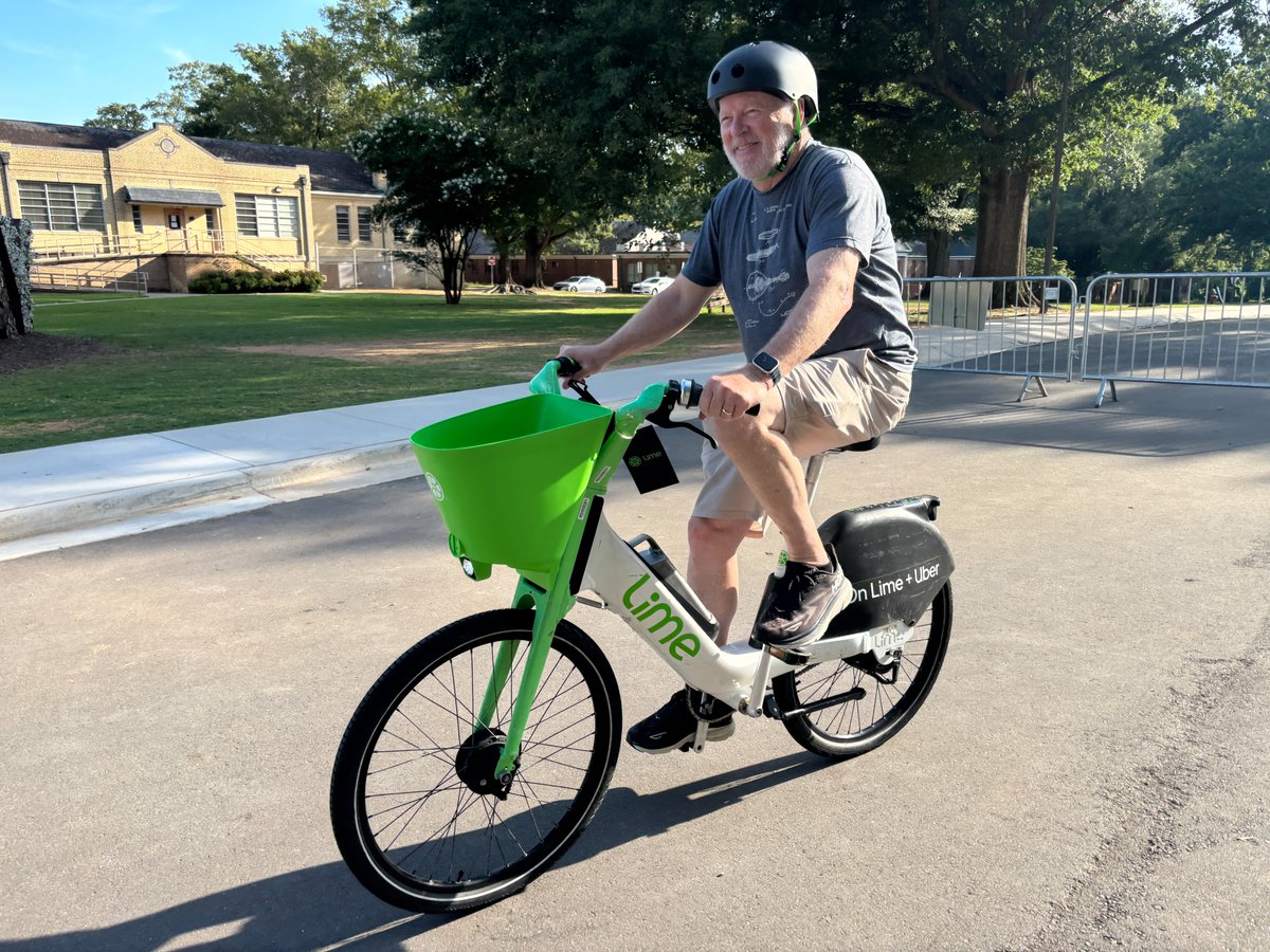 Wow, Raleigh — y’all are riding! 🤩
Our new dockless bikeshare hit 5,500+ trips in just one month, nearly matching our biggest years (hello, 2019 &amp; 2021 👋). Ridership is booming, and we’re just getting started.
Hop in and learn more about how to ride!
raleighnc.gov/transportation…