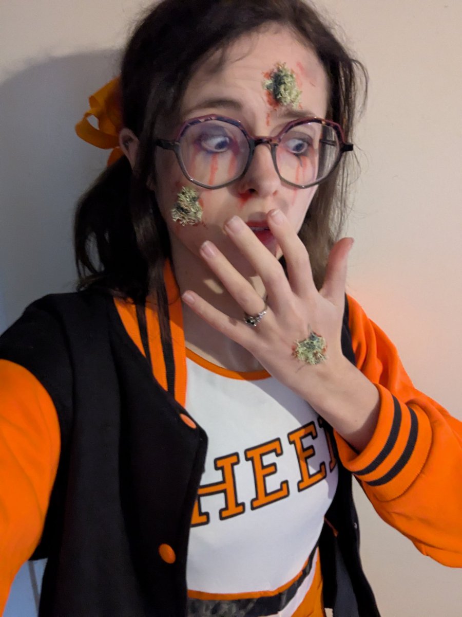 Sophisticoaster's tweet photo. Went looking for her missing cheerleader friend but got lost in the forest instead!
#Scarefest #AltonTowers #AltonvilleMines #EdgeOfTheForest https://t.co/4vTLQLJSA0