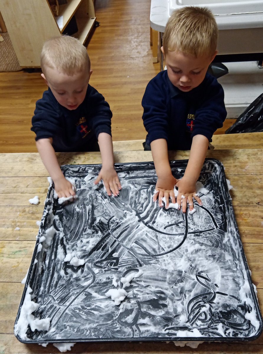 Mrs Davies tweet media