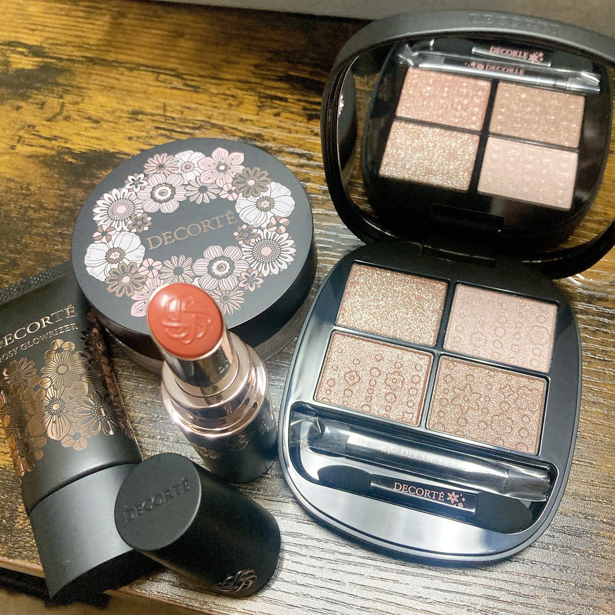 DECORTÉ ETERNAL BLOOM COLLECTION DECORTÉ ETERNAL BLOOM COLLECTION