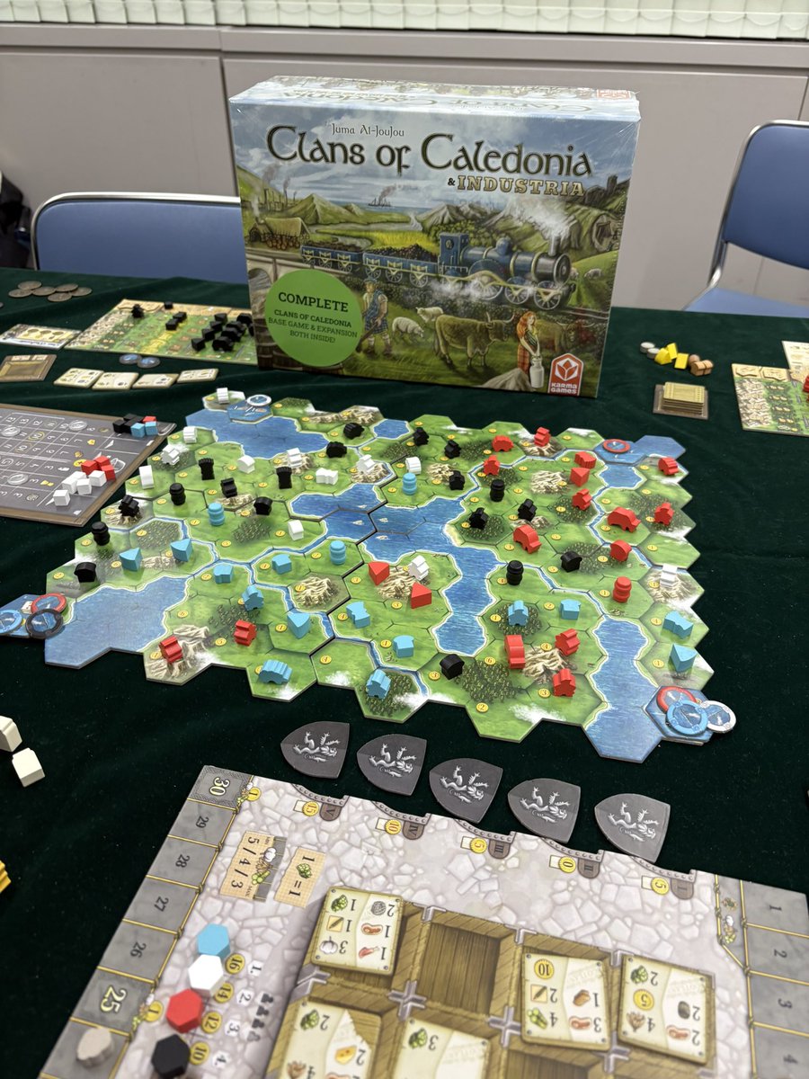 Nimbus_alonso's tweet image. クランズオブカレドニア買おうかな
勝ち負けとは別に、木駒を並べて牧歌的な営みを再現するプレイ感がアルルの丘のようで好き
十分な名声を集められなくとも、大好きなビール造りに没頭した男の人生を追体験できて幸せだった(3位)