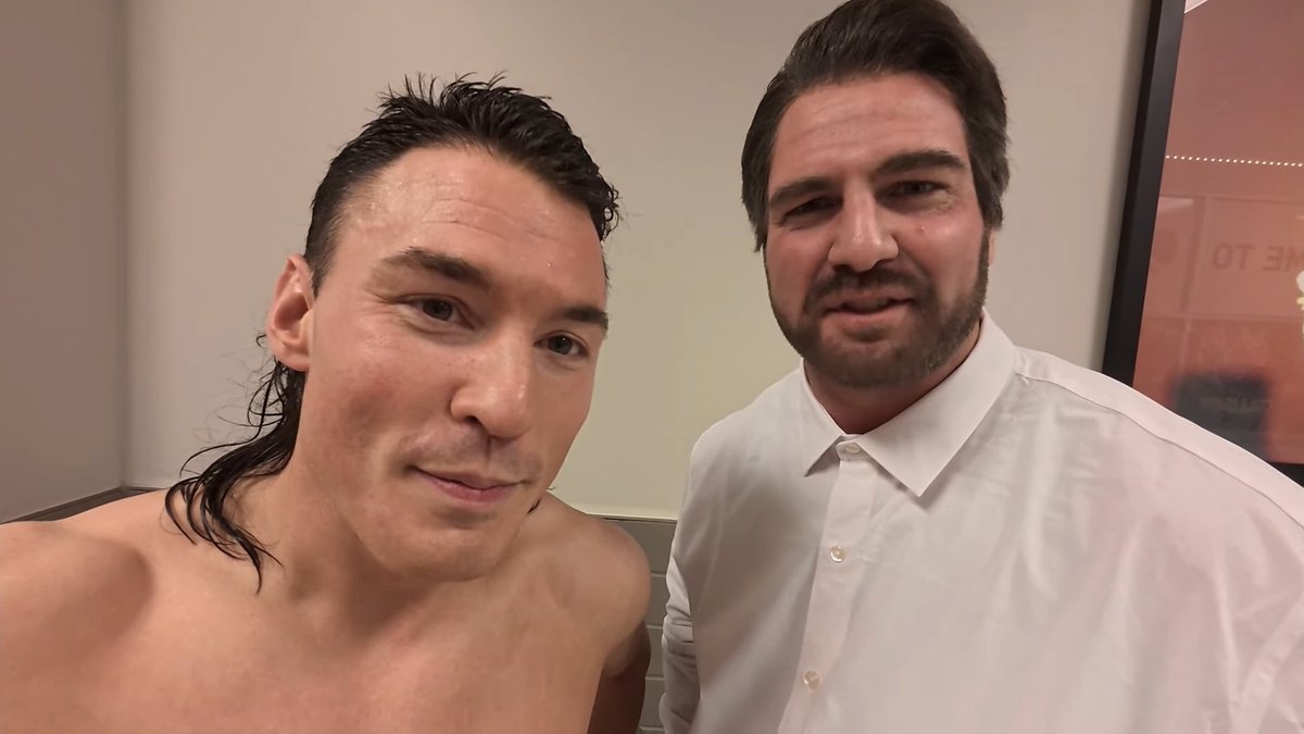 SpeedballBailey's tweet photo. NEW VLOG is out and it's EXTRA SPOOKY!
Backstage terror from #AEWDynamite and #AEWCollision Fright night featuring conversations with many of your favorites including Tony Schiavone (Allegedly)
Can't miss it!
The link is RIGHT BELOW! https://t.co/aBQj5txbZe