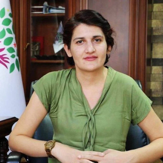 #SONDAKİKA

PKK’lı terörist Volkan Bora ile ilişkisi olduğu ve hain terör örgütünün kampında fotoğrafları ortaya çıkan HDP’li eski milletvekili Semra Güzel tahliye edildi.