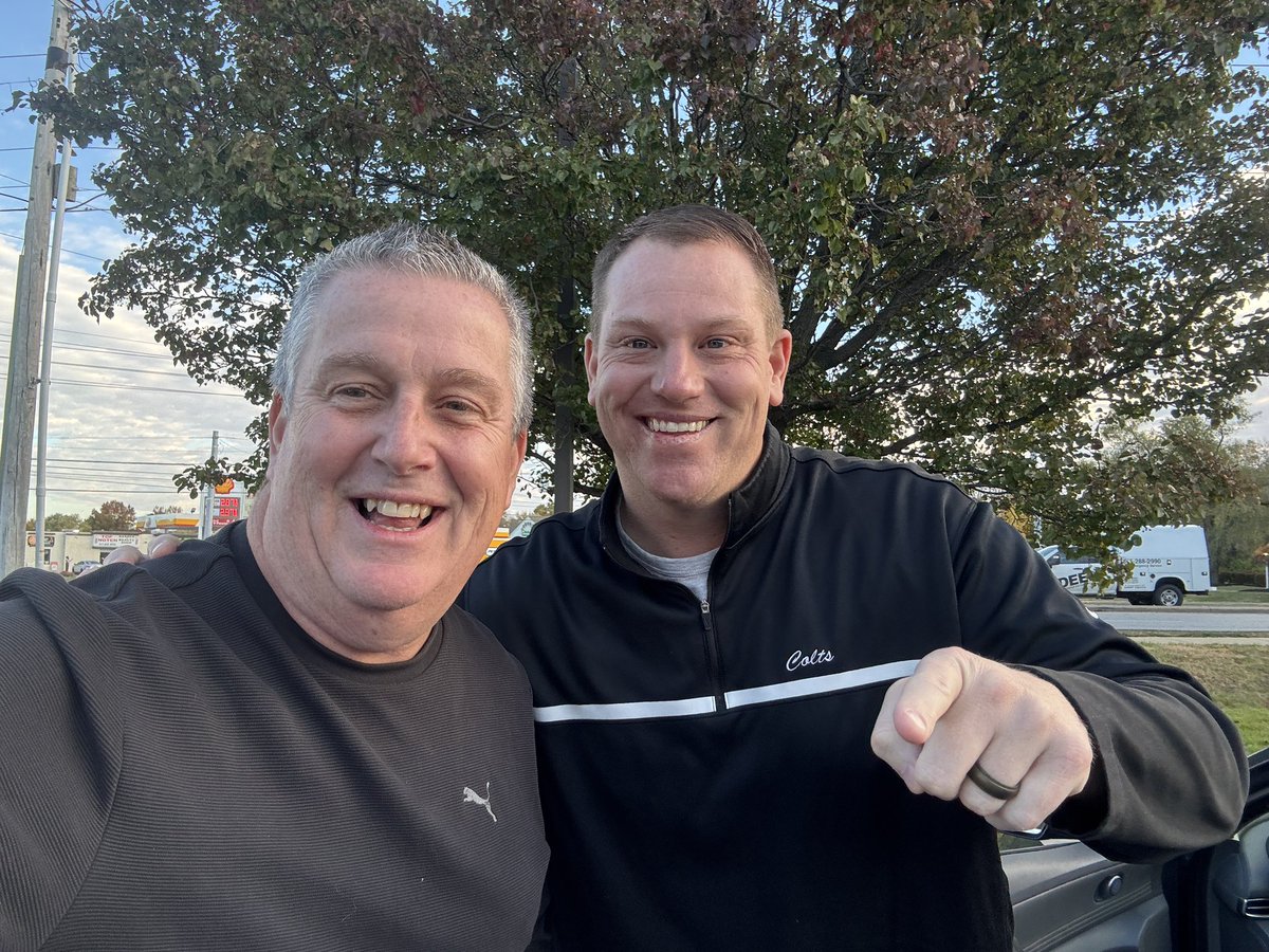 CharlottePlanC's tweet image. A fun #CharlottePlanC Monday morning meeting in Indianapolis. Thanks to Plan C member @CharlesArbuckle for connecting our co-founder Chris Farrow &amp;amp; Indianapolis Colts radio play-by-play Matt Taylor. 🏈📻 #WhereIsPlanC