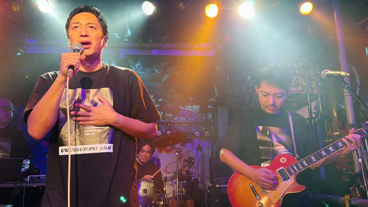 yyt_s03's tweet image. アメトーーク！
『バンドやってる芸人』のご縁から
今夜は夢のようなライブがありました🌈
3バンドともかっこよすぎて、痺れました🤟🏼
アメトーークフェス、実現してほしいーー‼️
出演者の皆さま、最高の夜をありがとうございました🤘🏼
#ザ・アーリーヌードルズ
#鶯谷フィルハーモニー
#ONAiR