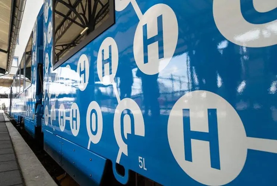tixhonjm's tweet photo. Italy Initiates Hydrogen Train Testing Ahead of Launch https://t.co/ubswEGdshk https://t.co/1O59B1zXyN