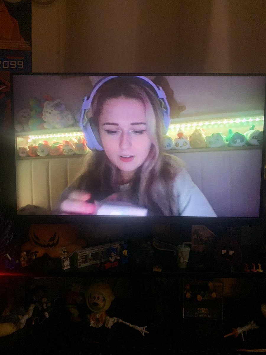 RBLXEarthman's tweet photo. @callmehhaleyx HAPPY 22ND BIRTHDAY!!!!  You’ve done so much this year and I’m very proud of you!! I’m so happy I’ve been with you for the past 6 years and I’m excited to spend the rest of my life with you!!! https://t.co/0K43U8i8Uv