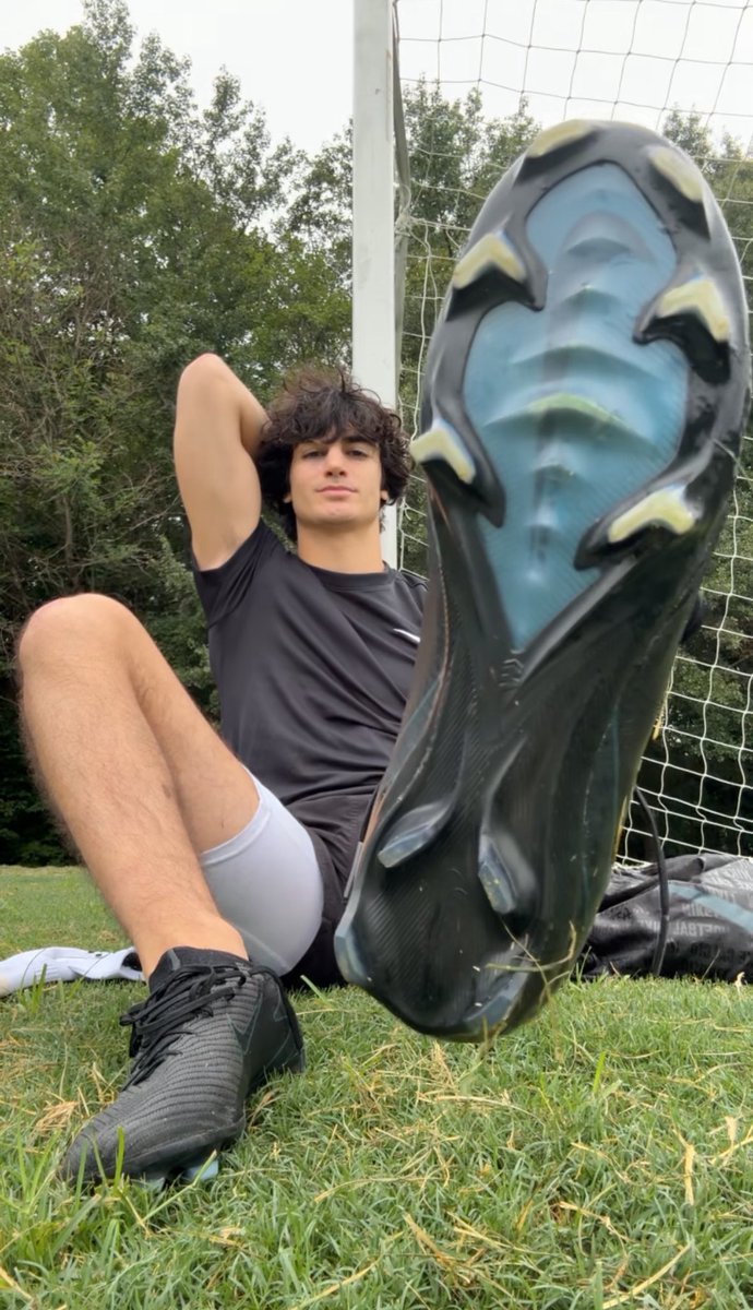 MasterSlaterX's tweet photo. How long would you last under my cleats 😁 https://t.co/2dz46pwi2y