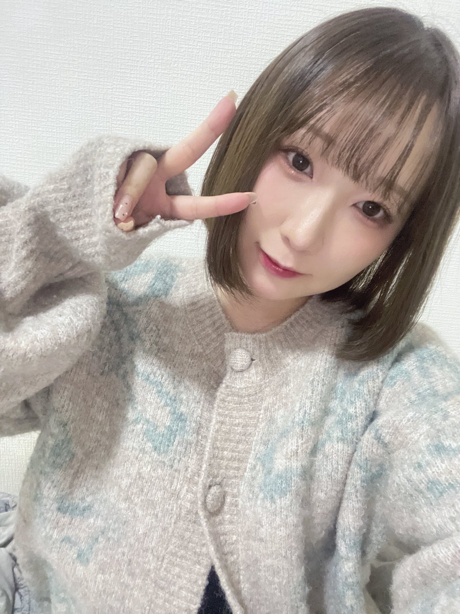 r_chang_'s tweet image. 7年変わらない角度 .ᐟ.ᐟ