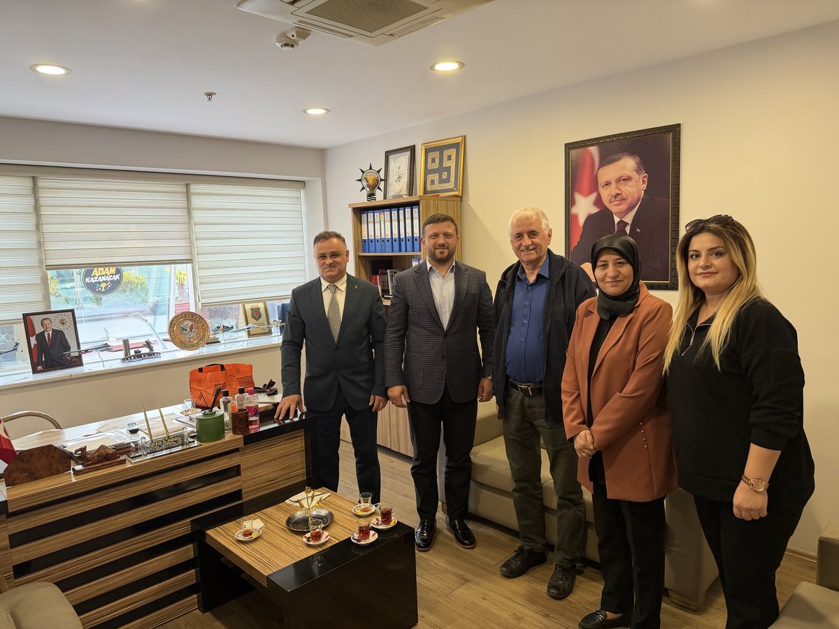 “Önceki dönem Yıldırım İlçe Başkanımız Ahmet Er’e, nazik ziyareti ve güzel sohbeti için teşekkür ederim.”