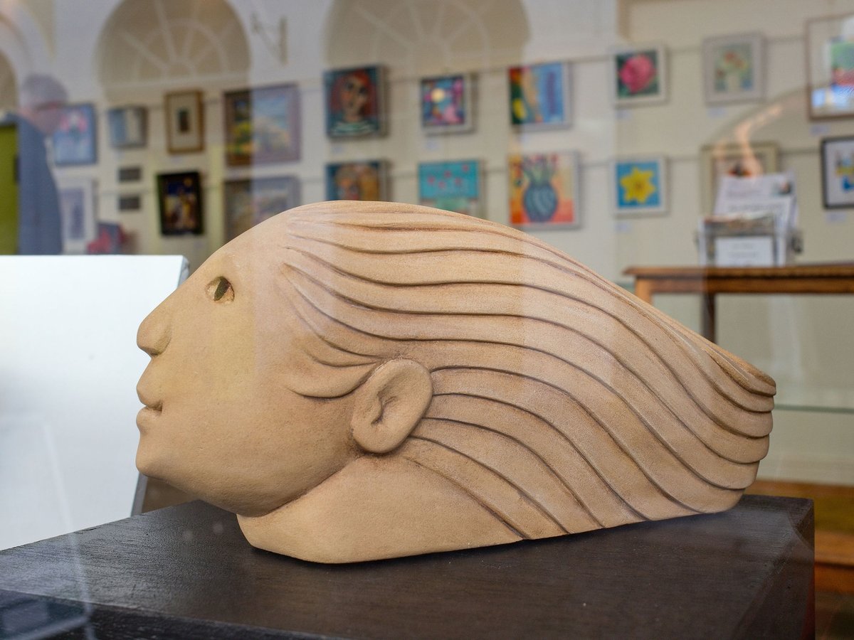 ipsartsoc's tweet photo. The Small Works exhibition features #paintings, #drawings, #prints, #sculptures, #ceramics and #textiles by #IpswichArtSociety members. #ArtSpace gallery, 64 Thoroughfare, #Woodbridge.
On until Wed 5th Nov open daily 10am  - 5pm
#Christmas #Shopping #Art https://t.co/CyxcP6XSrz
