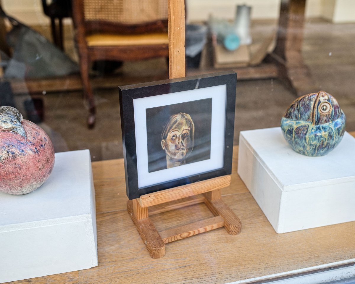 ipsartsoc's tweet photo. The Small Works exhibition features #paintings, #drawings, #prints, #sculptures, #ceramics and #textiles by #IpswichArtSociety members. #ArtSpace gallery, 64 Thoroughfare, #Woodbridge.
On until Wed 5th Nov open daily 10am  - 5pm
#Christmas #Shopping #Art https://t.co/CyxcP6XSrz