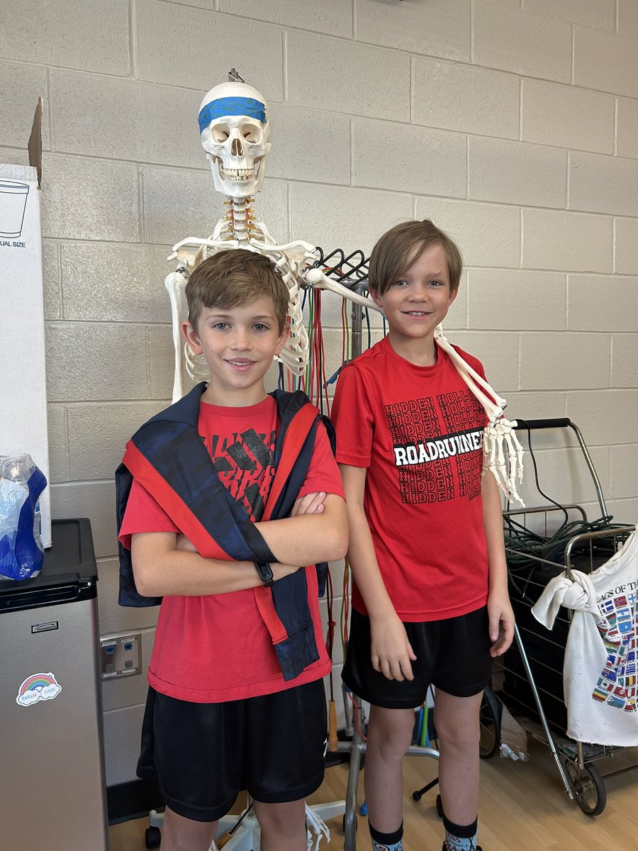 Excited to have Easton and Parker as my PE teachers for the morning! <a href="/HumbleISD_HHE/">Hidden Hollow Elementary</a>