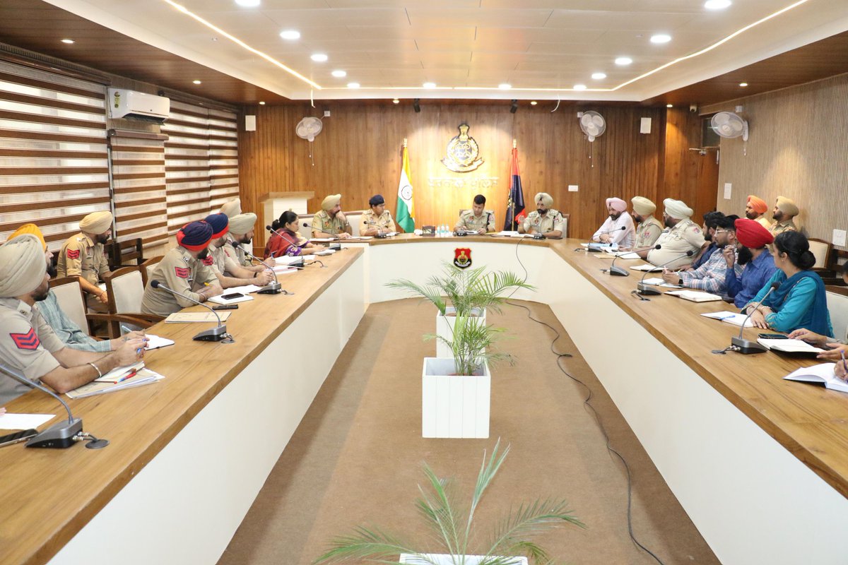 BarnalaPolice's tweet image. A meeting was convened by SSP Barnala with the Social Media Cell, Cyber Team, and Technical Cell. 

Key instructions were communicated to enhance their overall efficiency and performance.
#CyberSecurity #PerformanceBoost #Efficiency