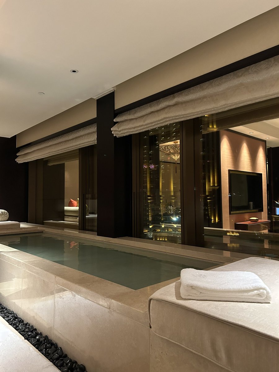 lihaihua8's tweet image. 咻——闪现成功，没让人发现！