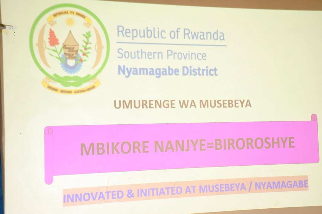 Nyamagabe's tweet photo. Aka ni agashya kahanzwe n'Umurenge wa #Musebeya, aho buri muturage uwutuye agenda yizigamira igiceri cy'ijana bikazamufasha kwitangira umusanzu w'ubwisungane mu kwivuza (MUSA) bitamugoye. 2/3 https://t.co/yN04upPZ2h