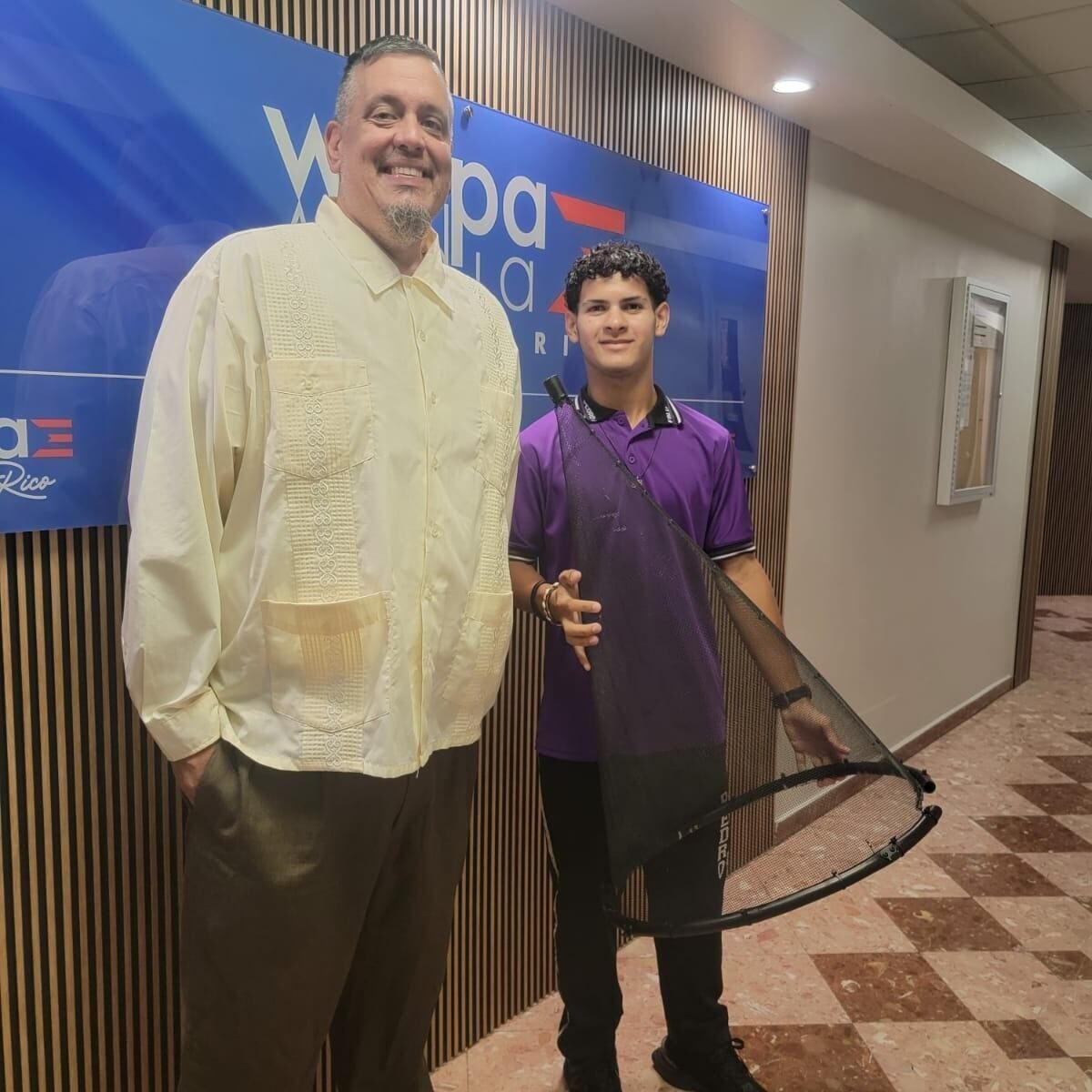 📡✨Our mission in action. The student Yael Colón from Pedro Falú Orellano School, together with Professor Joseph Carroll (UPR Arecibo), show how Arecibo AC3 unlocks the STEM potential of every community.  

#AreciboC3
