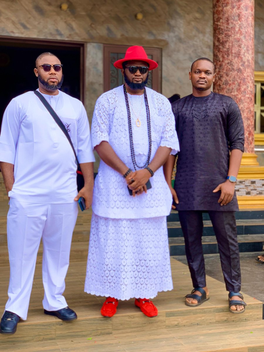 In addition to making beaded crowns for <a href="/darc_fashion/">D'Arc_Fashion</a> I'm also a fashion stylist and I'm most certain I'm among the Top 5 best dressed men in Onicha 😅😅😅

If not for one thing, I'd have said I'm either amongst the top 3 or even the best dressed but make una do the calms, my