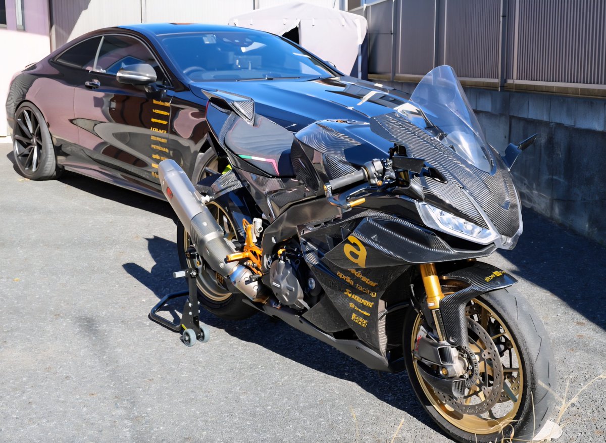vPrNDnIP7X8y3aI's tweet photo. 最高の2台

#rsv41100factory #ベンツ #c217 #Sクラスクーペ #Amg #aprilia #allcarbon #benz #Melsedesbenz #Vossen #ZEESPROJECTマフラー https://t.co/O4GuBM4jbE