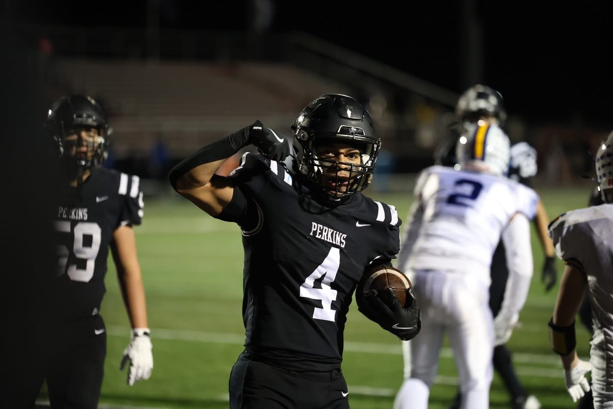 Levi_Jacksonnn's tweet image. ⭐️Weeks 4-10 Offensive highlights
50 car for 410 (RB)
 8 TD + (4 called back)
hudl.com/v/2T8Ejw
🚨Regular season Defensive film
(SS/Nickel)  
hudl.com/v/2T6tWJ
35 Solo tackles
7 TFL 
1 Forced fumble 
@Coach_Santoro @engelhart_evan @Coach_MikeRob @FootballPerkins