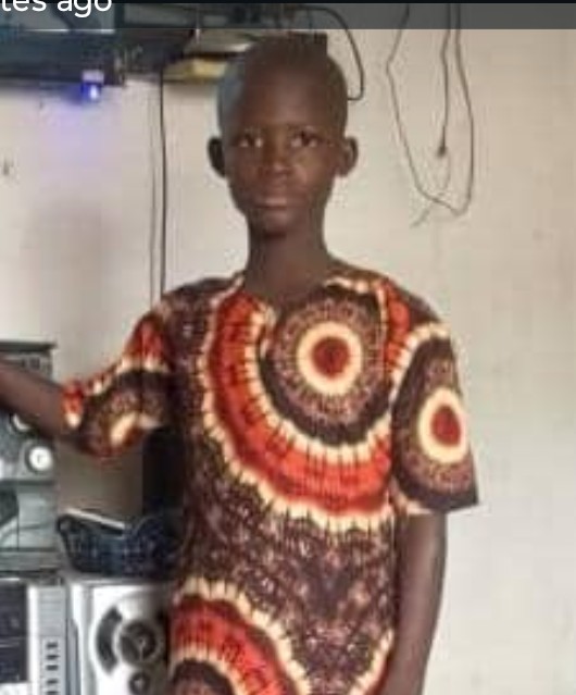 wendyseth's tweet photo. MISSING CHILD
Name: Anuoluwapo Dosa
Age: 10 years
Last Seen: 7/10/2025.          Time: 6pm   Location: At Mafoluku oshodi, Lagos
If found or seen, please contact any of these phone numbers: 08038505095, 08036337006 or 09161102686  Police: Makinde Police station at Mafoluku oshodi https://t.co/QvDUGWdBxz