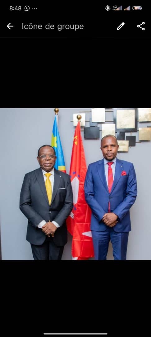 Témoin et parmis les rares co-fondateurs encore dans le navire Afdc, toute ma gratitude au prof Modeste Bahati Lukwebo pour ns avoir offert une machine politique qui a vite gagné du terrain ds le microcosme politique congolais. 
15ans se fête. AFDC,la force du Congo.