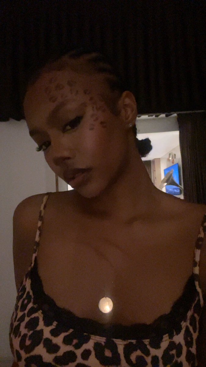 ᦓꪖ᥅ꫀꪀꪖ tweet media