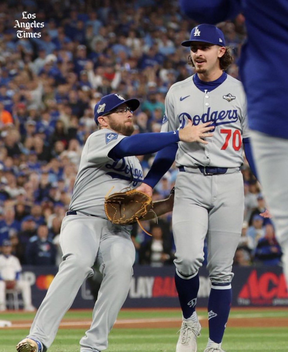 pgisell_'s tweet image. look at me wrobo this isn’t you 🥺🥺🥺