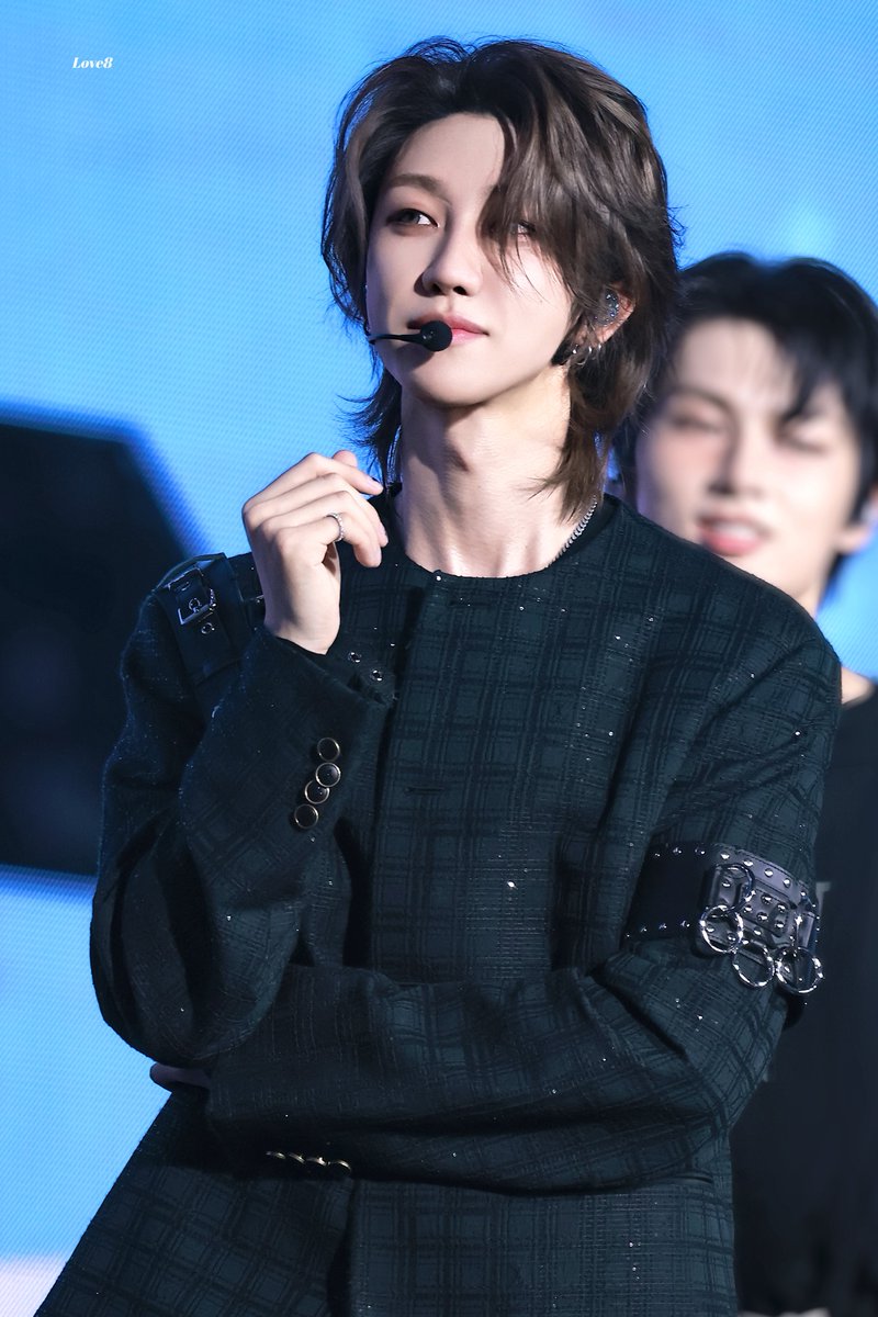 𝒀𝒐𝒖 𝒔𝒎𝒊𝒍𝒆𝒅 𝒂𝒏𝒅 𝒕𝒂𝒍𝒌𝒆𝒅 𝒕𝒐 𝒎𝒆 𝒐𝒇